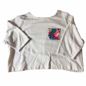 Cute Anthropologie embroidery design crop top